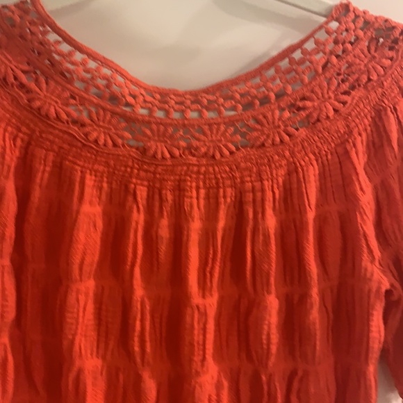 Chelsea & Violet Orange Top - Picture 3 of 3